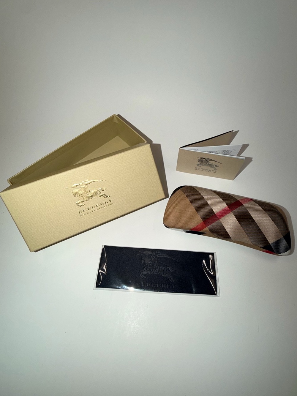 Authentic Burberry Nova Check Eyeglass Sunglasses Case & Box Set NEW